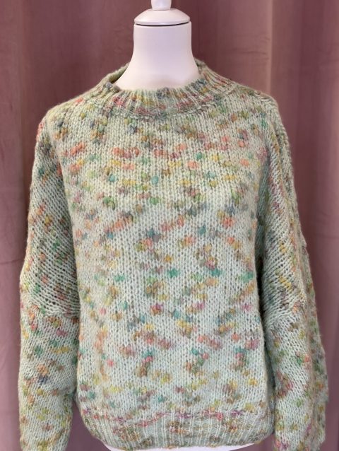 Strickpulli mit gesprenkeltem Muster mint