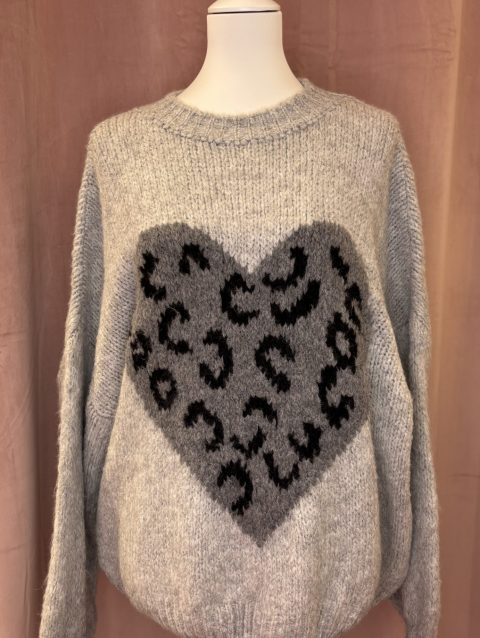 Pullover Heart Leo